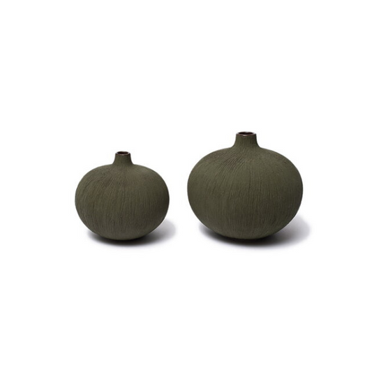 Bari vase - Medium forest green M40 - Lindform