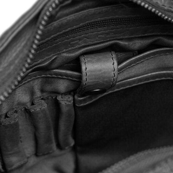 Pia Ries sort rummelig crossbody taske 054-1