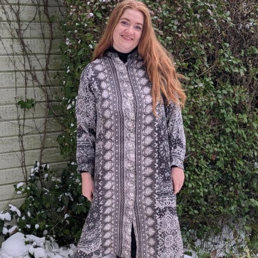 Satin kjole - Sort - Qnuz