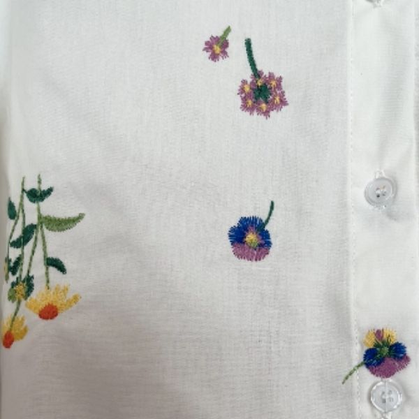 Bodil skjorte - Hvid med broderi - By Lund