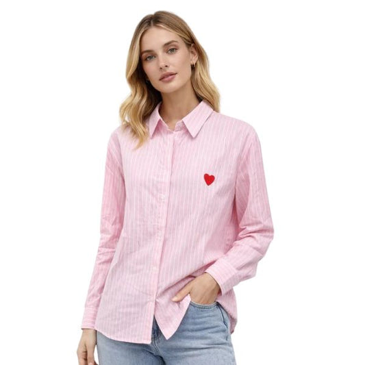 Rosa skjorte med hjerte - Lisbeth Merrild