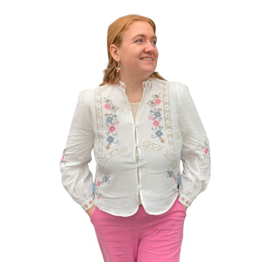 Alicia skjorte - Hvid m. broderi blomster - Lecoco