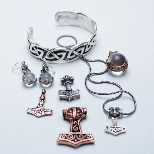 Vikingesmykker i sølv og bronze