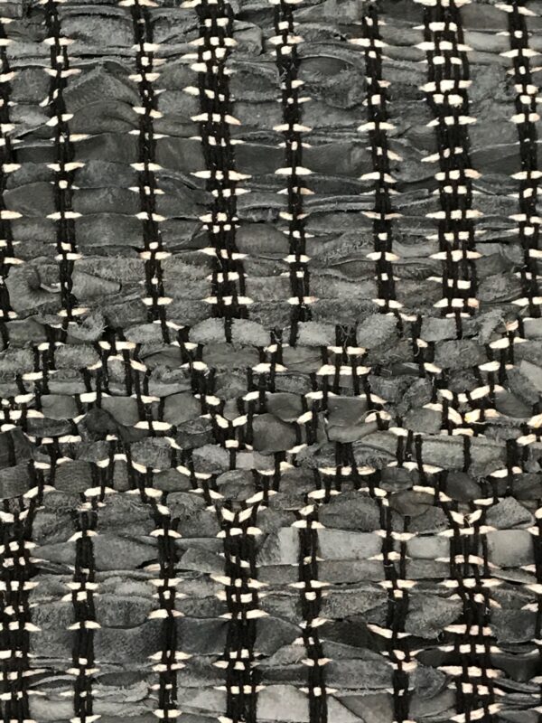Speedtsberg håndlavet lædertæppe 60 x 90 cm grå. Med frynser.